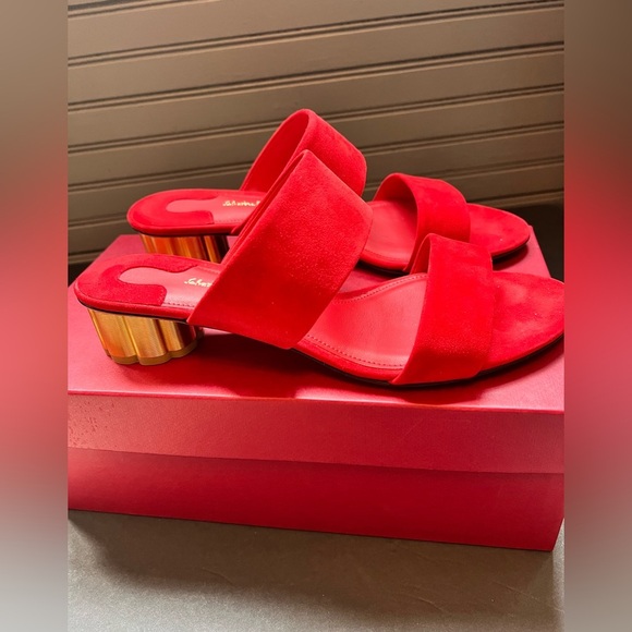 Salvatore Ferragamo Belluno Suede Sandals Women’s Size 9.5 Red W Box - Picture 1 of 11